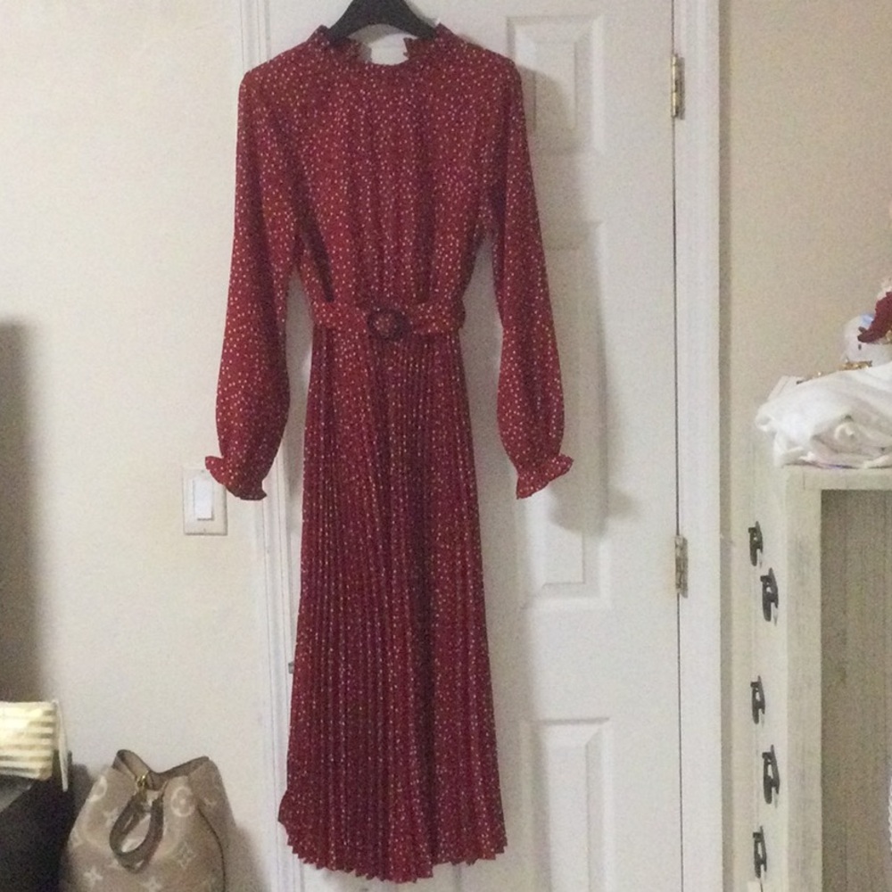 Red Long Sleeve Pleated Maxi Dress - Unbranded
